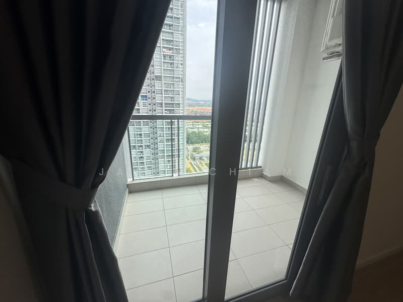 Kondominium untuk Disewa di Lakefront Residence - Jason Chiam - Balcony - PropertyGuru.com.my