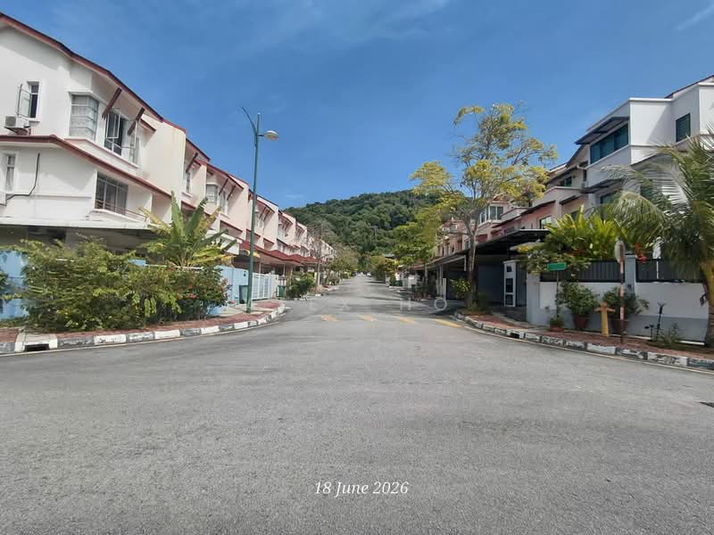 Rumah Teres 3 Tingkat untuk Dijual di Setia Pearl Island (Bayan Lepas) - Alex Ho - Exterior - PropertyGuru.com.my