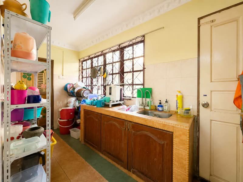 Rumah Teres 2 Tingkat untuk Dijual di Shah Alam (Selangor) - Amirul Nasyriq - Kitchen - PropertyGuru.com.my