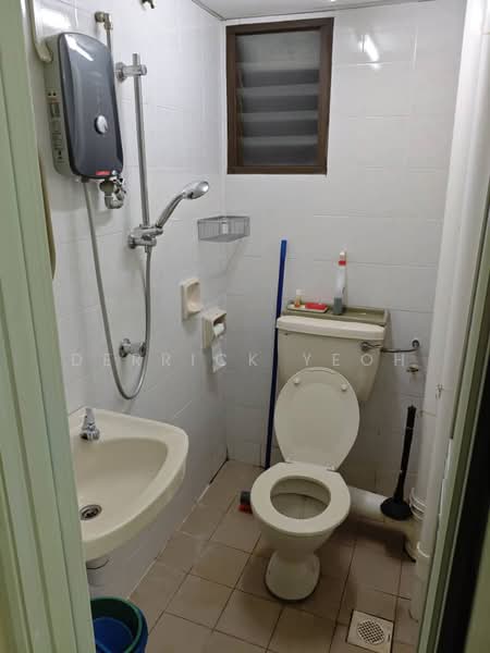 Condominium for Rent at Taman Desa Relau 2 - Derrick Yeoh - Bathroom - PropertyGuru.com.my