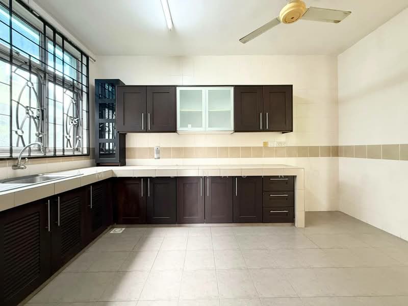Rumah Berkembar untuk Dijual di Presint 15 (Putrajaya) - Amirul Nasyriq - Kitchen - PropertyGuru.com.my