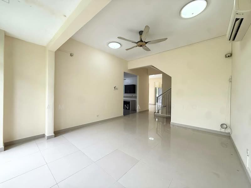 Rumah Berkembar untuk Dijual di Presint 15 (Putrajaya) - Amirul Nasyriq - Living Room - PropertyGuru.com.my