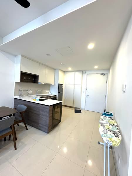 Servis Apartment untuk Disewa di ViiA Residences - Kew . - Kitchen - PropertyGuru.com.my