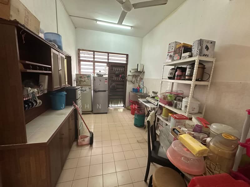 Rumah Teres 2 Tingkat untuk Dijual di Bandar Putra (Kulai) - Johnson Tan - Kitchen - PropertyGuru.com.my