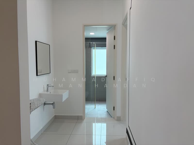 Kondominium untuk Disewa di Ferringhi Residence 2 - Muhammad Affiq Aiman Hamdan - Bathroom - PropertyGuru.com.my