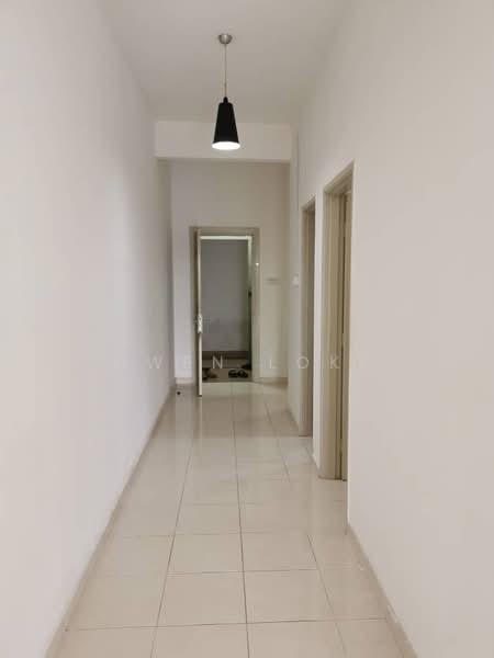 Servis Apartment untuk Disewa di I Residence - Owen Loke - Corridor - PropertyGuru.com.my