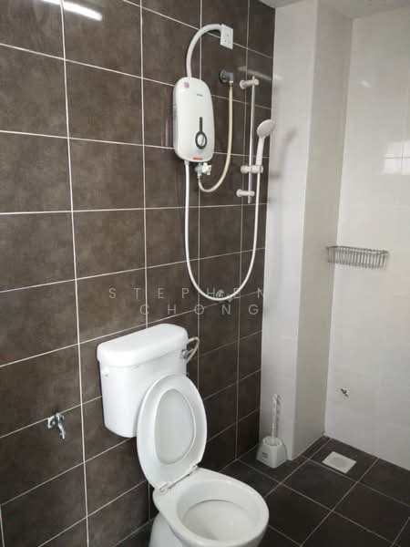 Pangsapuri untuk Disewa di Suria Residence - Stephenz Chong - Bathroom - PropertyGuru.com.my