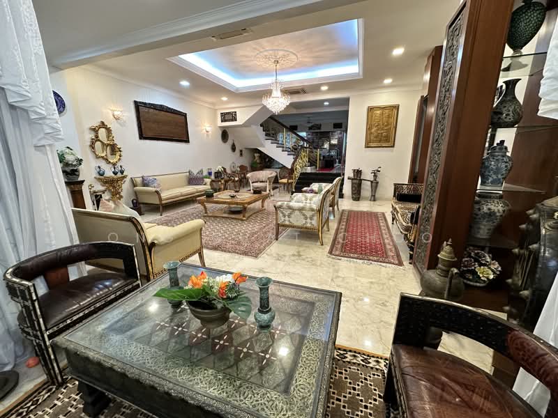 Rumah Berkembar untuk Dijual di Kelana Jaya (Petaling Jaya) - Ong Guat Choo - Living Room - PropertyGuru.com.my