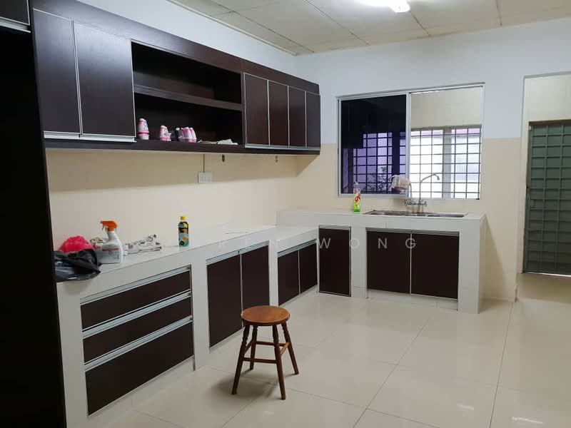 2.5-storey Terraced House for Sale in Bandar Baru Sri Petaling (Sri Petaling) - DARREN WONG - Kitchen - PropertyGuru.com.my