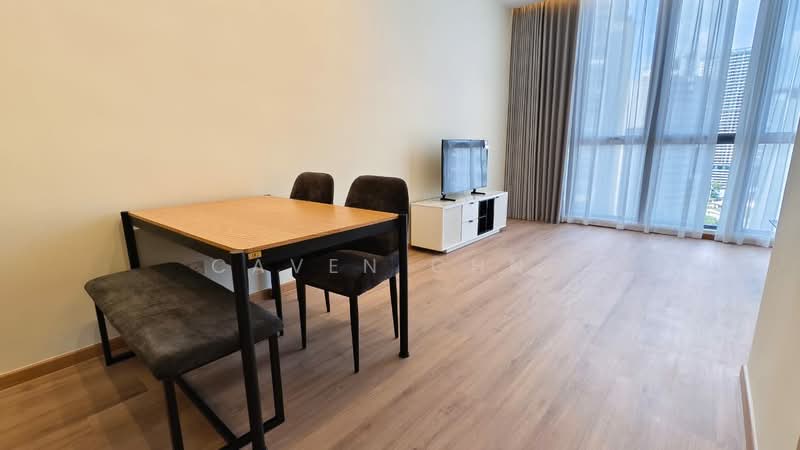 Servis Apartment untuk Disewa di Armani Raja Uda - Caven Chng - Living Room - PropertyGuru.com.my