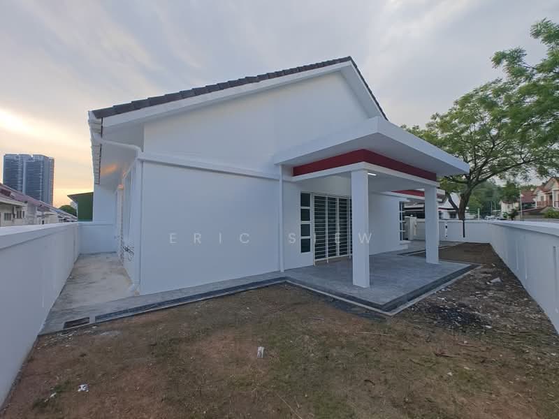 1-storey Terraced House for Sale in Alam Nusantara (Setia Alam) - ERIC SIEW - Exterior - PropertyGuru.com.my