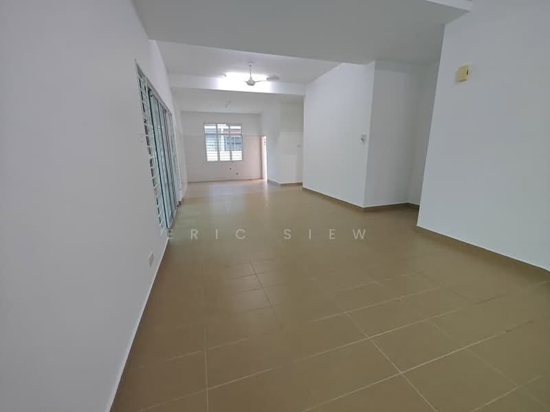 1-storey Terraced House for Sale in Alam Nusantara (Setia Alam) - ERIC SIEW - Living Room - PropertyGuru.com.my
