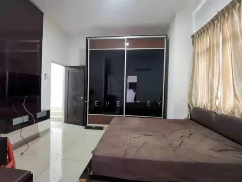 Rumah Kluster untuk Dijual di Taman Mutiara Mas (Skudai) - Steve Tey - Bedroom - PropertyGuru.com.my