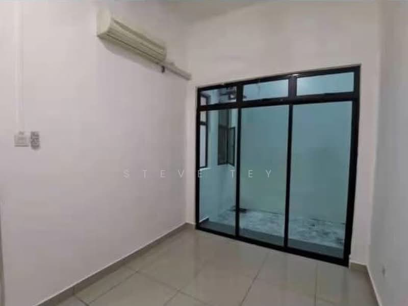 Rumah Kluster untuk Dijual di Taman Mutiara Mas (Skudai) - Steve Tey - Interior - PropertyGuru.com.my