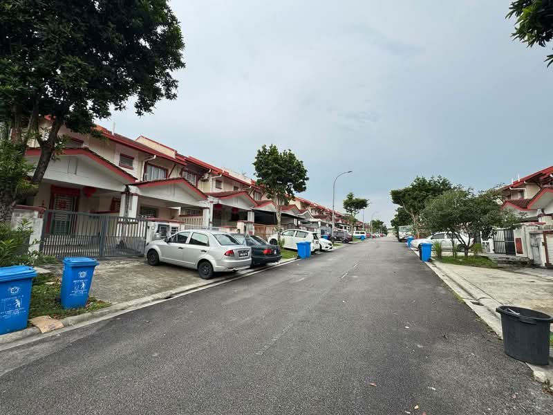 Rumah Teres untuk Dijual di Aman Putri (Sungai Buloh) - JUMIDAH (JUE) - Exterior - PropertyGuru.com.my