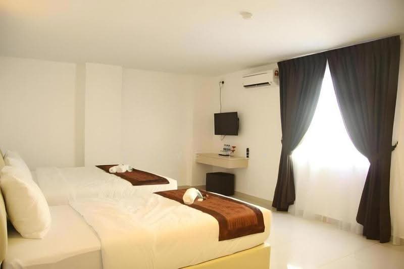 Shop / Office for Sale in Taman Masai Utama (Masai) - Steve Tey - Bedroom - PropertyGuru.com.my
