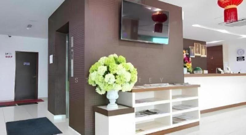 Shop / Office for Sale in Taman Masai Utama (Masai) - Steve Tey - Entrance - PropertyGuru.com.my