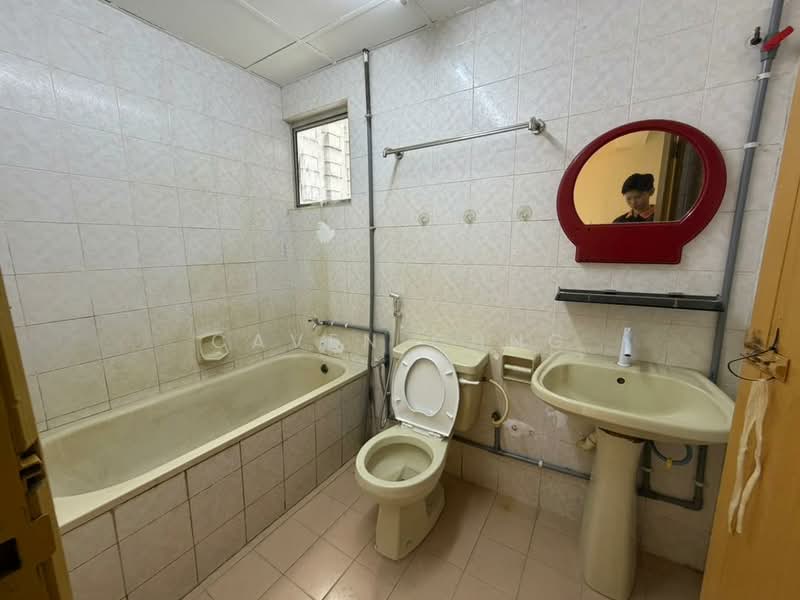 Kondominium untuk Dijual di The Pearl (Pearl Point) - Caven Chng - Bathroom - PropertyGuru.com.my