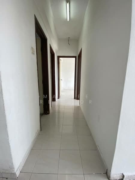 Kondominium untuk Dijual di Vista Millennium Condominium - Maznee Realtor - Corridor - PropertyGuru.com.my