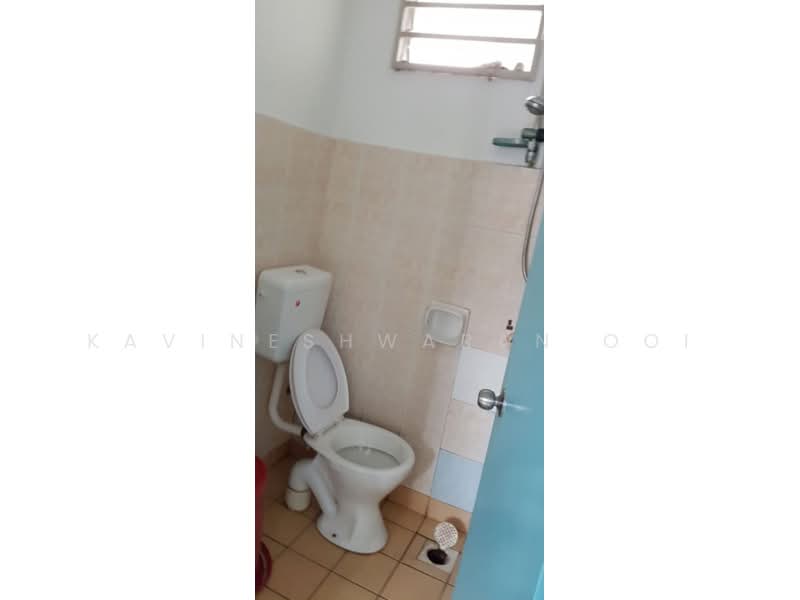 Apartment for Sale at Mutiara Perdana (Mutiara Court) - Kavineshwaran Ooi - Bathroom - PropertyGuru.com.my