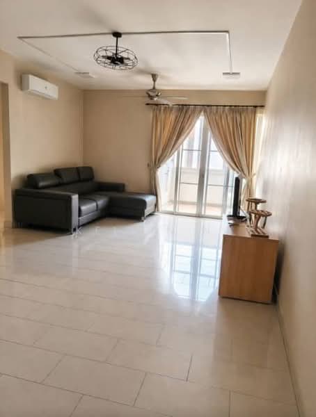 Kondominium untuk Dijual di Aman Heights Condominium - Kelvin Ng - Living Room - PropertyGuru.com.my