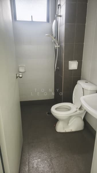 Pangsapuri untuk Disewa di Akasia Residence - Tony Leong - Bathroom - PropertyGuru.com.my