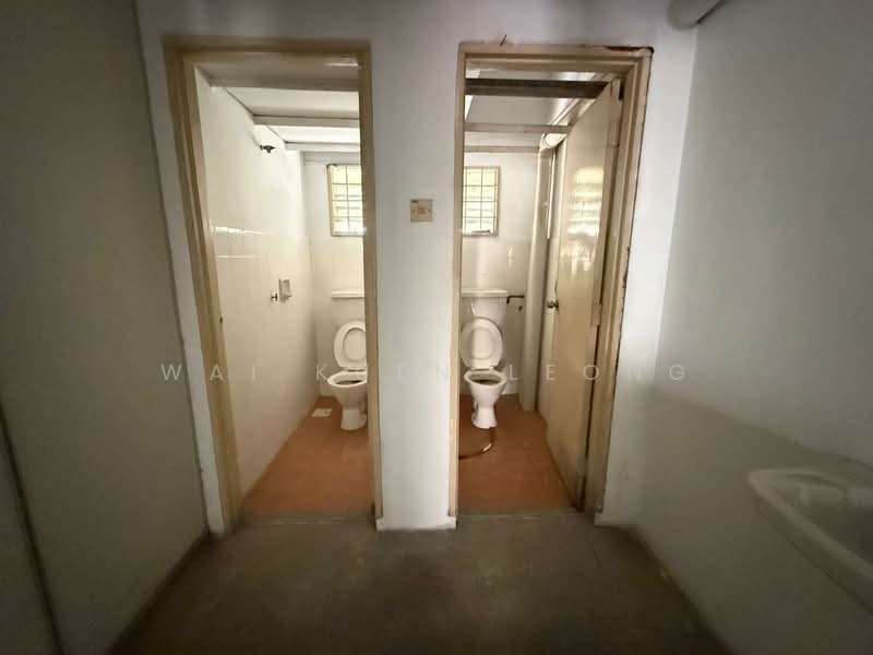Shop for Rent in Cheras (Kuala Lumpur) - Wai Kuen Leong - Bathroom - PropertyGuru.com.my