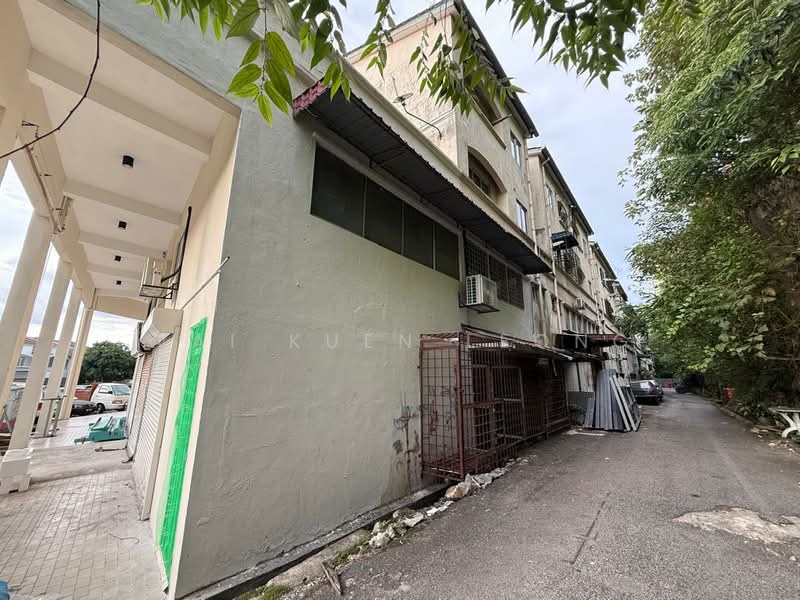 Shop for Rent in Cheras (Kuala Lumpur) - Wai Kuen Leong - Exterior - PropertyGuru.com.my