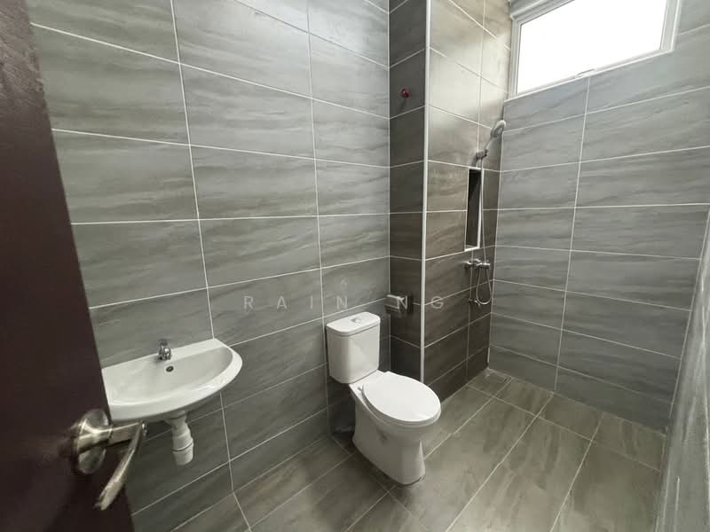 Cluster House for Sale in Skudai (Johor) - Rain Ng - Bathroom - PropertyGuru.com.my