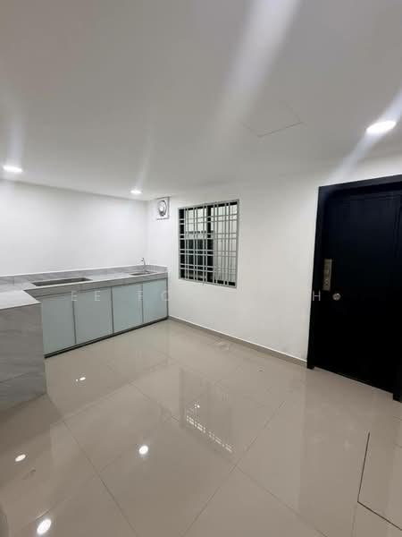 Rumah Teres 2 Tingkat untuk Dijual di Taman Johor Jaya (Johor Bahru) - Ee Fong Toh - Kitchen - PropertyGuru.com.my