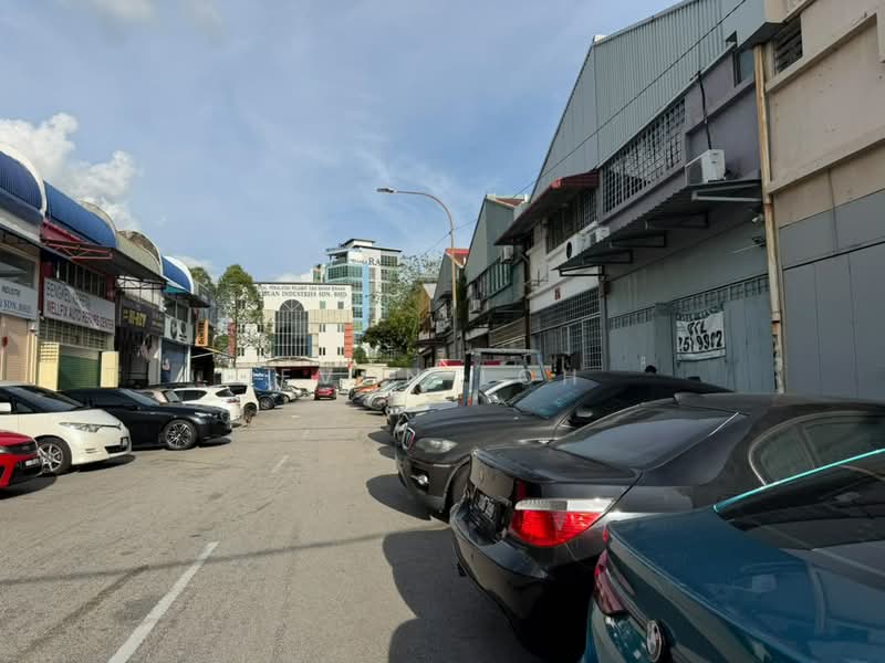 Kilang untuk Disewa di Bandar Sri Damansara (Selangor) - Evon Loh - Exterior - PropertyGuru.com.my