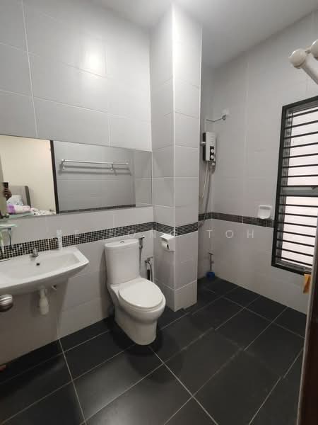 Rumah Kluster untuk Dijual di Nusantara Prima (Gelang Patah) - Ee Fong Toh - Bathroom - PropertyGuru.com.my