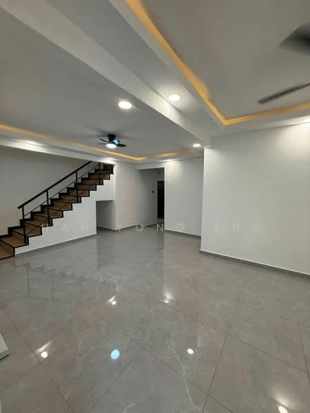 Rumah Teres untuk Dijual di Taman Johor Jaya (Johor Bahru) - Han Yong Ang - Living Room - PropertyGuru.com.my