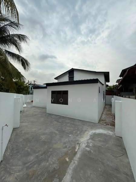 Rumah Teres untuk Dijual di Taman Johor Jaya (Johor Bahru) - Han Yong Ang - Exterior - PropertyGuru.com.my