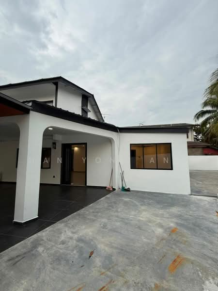 Rumah Teres untuk Dijual di Taman Johor Jaya (Johor Bahru) - Han Yong Ang - Exterior - PropertyGuru.com.my