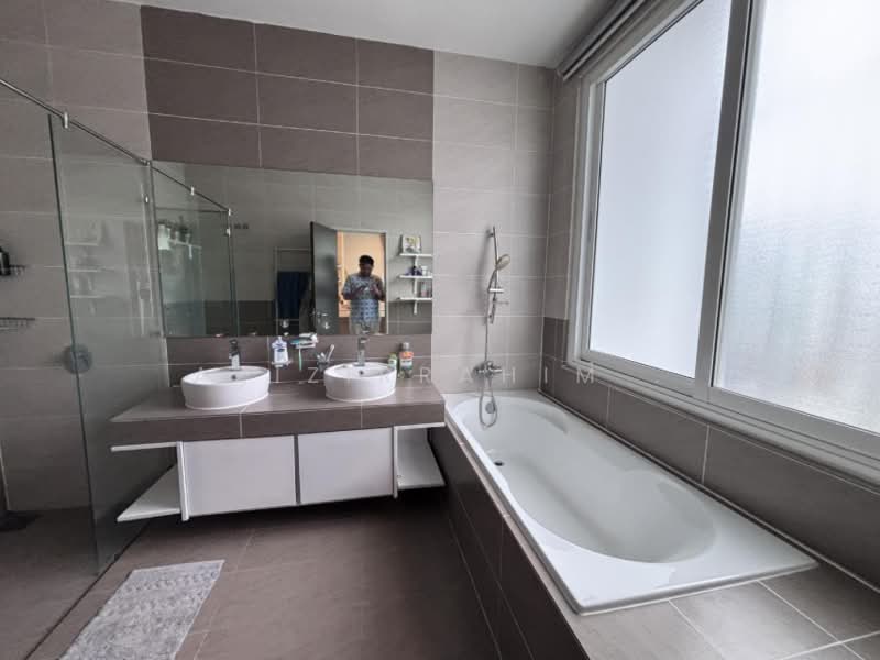 Semi-Detached House for Sale in Cyberjaya (Selangor) - Azizirrahim . - Bathroom - PropertyGuru.com.my