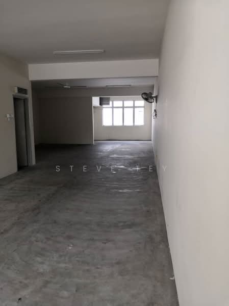 Shop / Office for Sale in Taman Ungku Tun Aminah (Skudai) - Steve Tey - Interior - PropertyGuru.com.my