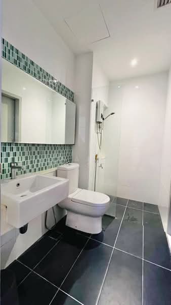 Service Residence for Rent at Residential Suites @ HighPark - Naim Kassim - PropertyGuru.com.my