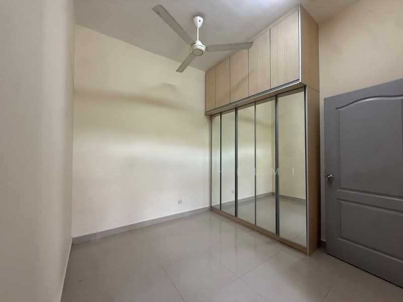 Semi-Detached House for Sale in Presint 15 (Putrajaya) - SAIFUL HELMI - Bedroom - PropertyGuru.com.my