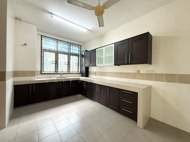 Semi-Detached House for Sale in Presint 15 (Putrajaya) - SAIFUL HELMI - Kitchen - PropertyGuru.com.my