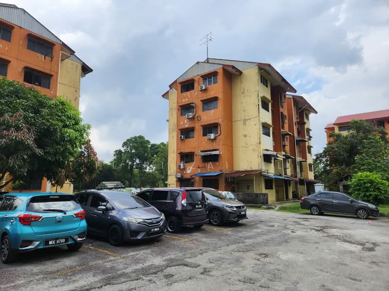 Flat for Sale at PKNS Flat Seksyen 6 - Fitri Zainal - Exterior - PropertyGuru.com.my