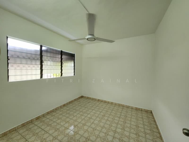 Flat for Sale at PKNS Flat Seksyen 6 - Fitri Zainal - Interior - PropertyGuru.com.my