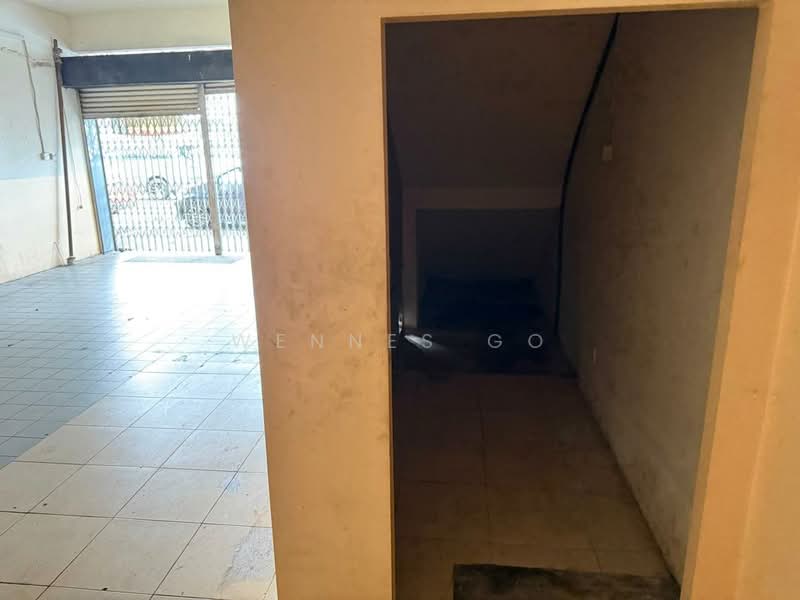 Kedai untuk Disewa di Johor Bahru (Johor) - Wennes Go - Entrance - PropertyGuru.com.my