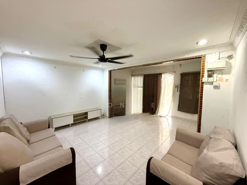 2-storey Terraced House for Sale in Kampung Idaman (Klang) - Simon Lee - Living Room - PropertyGuru.com.my
