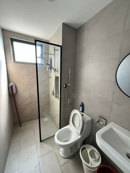 Condominium for Rent at The Holmes 2 - Chloe Chan - Bathroom - PropertyGuru.com.my