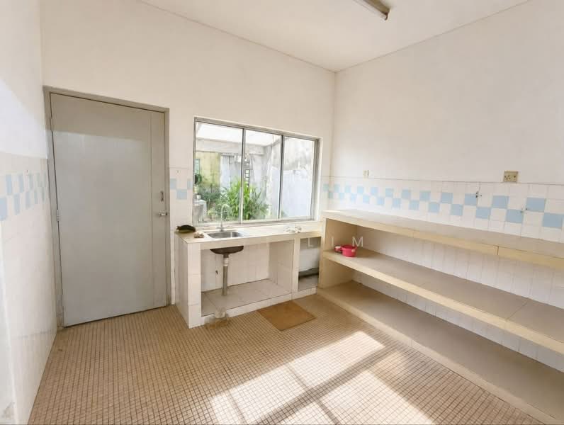 Rumah Teres 2 Tingkat untuk Disewa di Seksyen 2, Taman Kinrara (Puchong) - Coyi Lim - Kitchen - PropertyGuru.com.my