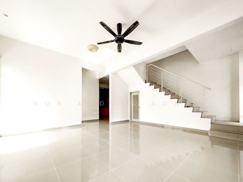 Semi-Detached House for Sale in Bandar Saujana Putra (Tanjong Duabelas) - Nor Azdlin Adnan - PropertyGuru.com.my