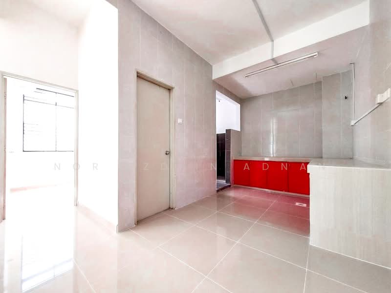 Semi-Detached House for Sale in Bandar Saujana Putra (Tanjong Duabelas) - Nor Azdlin Adnan - PropertyGuru.com.my