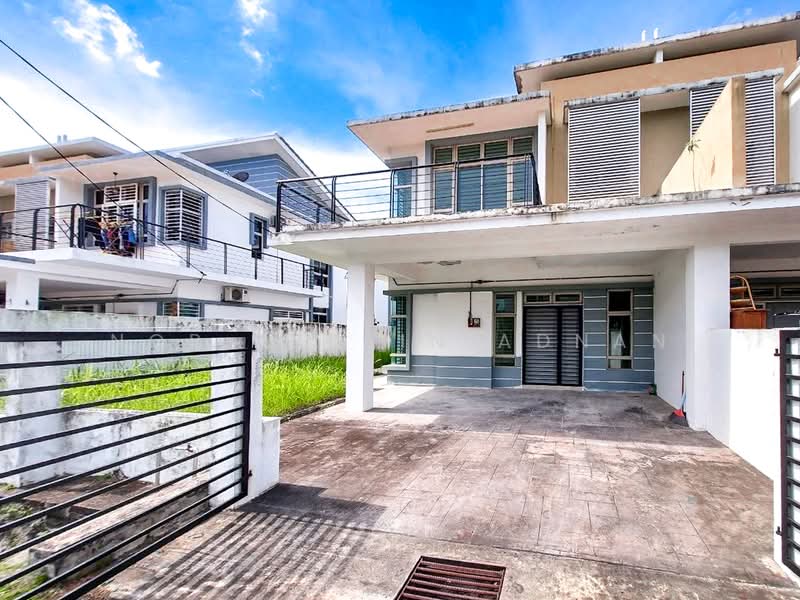 Semi-Detached House for Sale in Bandar Saujana Putra (Tanjong Duabelas) - Nor Azdlin Adnan - PropertyGuru.com.my