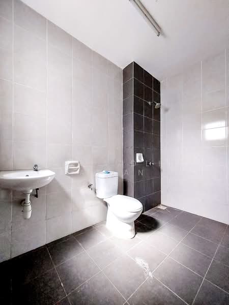 Semi-Detached House for Sale in Bandar Saujana Putra (Tanjong Duabelas) - Nor Azdlin Adnan - PropertyGuru.com.my
